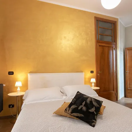 Golden Piazza Di Spagna Rom