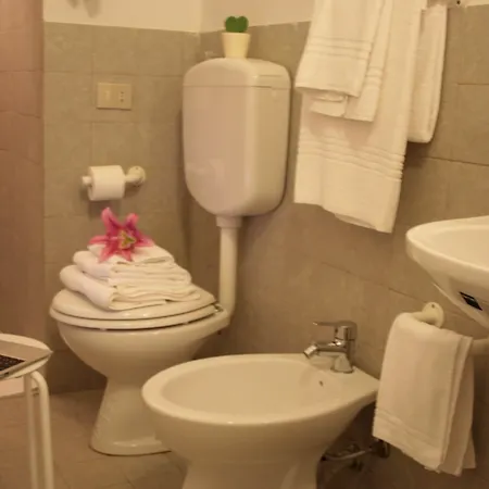 Golden Piazza Di Spagna Guest house