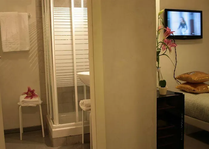 Golden Piazza Di Spagna בית הארחה