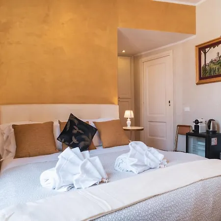 Golden Piazza Di Spagna ゲストハウス ローマ